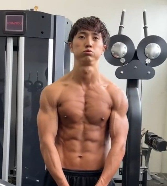 【 コロチキ・西野 】 驚異の肉体美に ファン反響 「デカくなりましたね」「すごい努力」「かっこいい」