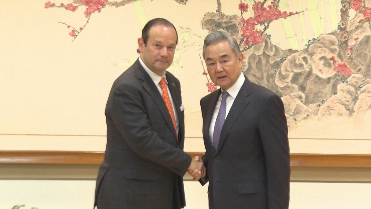 中国外相　パナマ外相に中国企業の権益守るよう要請　香港系企業のパナマ運河港湾運営権取り消し念頭に