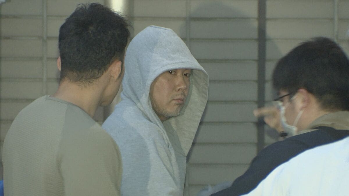 【速報】福生市の“金づち男”を再逮捕　高校生ら殴り逃げる前に警察官に液体を噴射するなど傷害と公務執行妨害の疑い　逃走時の車は他人名義か