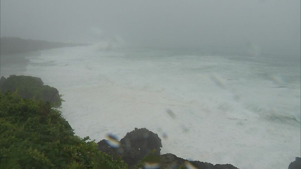 台風6号 沖縄県と鹿児島県の約8万8000人にレベル4の避難指示 危険な場所からの避難が必要 総務省消防庁