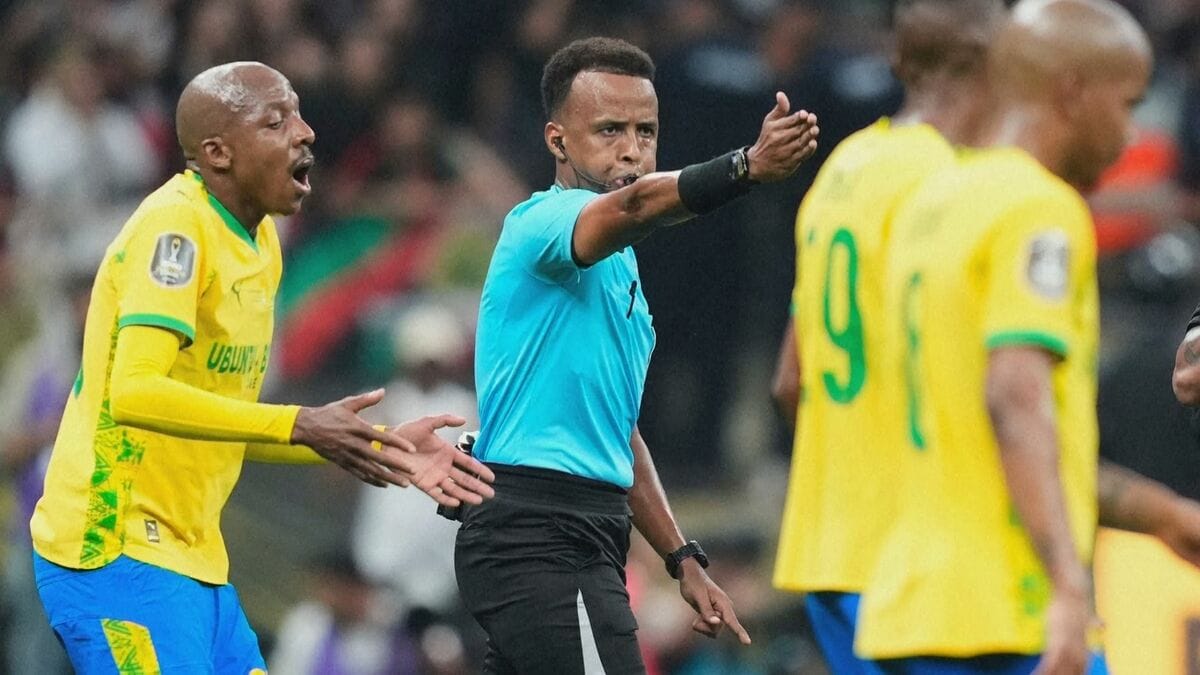 サッカーW杯ソマリア人審判員 アメリカが入国拒否