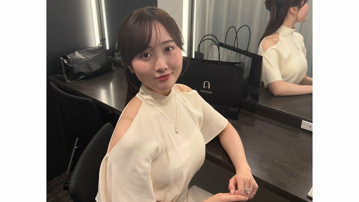 【 本田望結 】 大胆カットの白ワンピ姿のオフショットを公開 メイクルームでのリラックスした表情に「過去一メイクいい」とファン歓喜