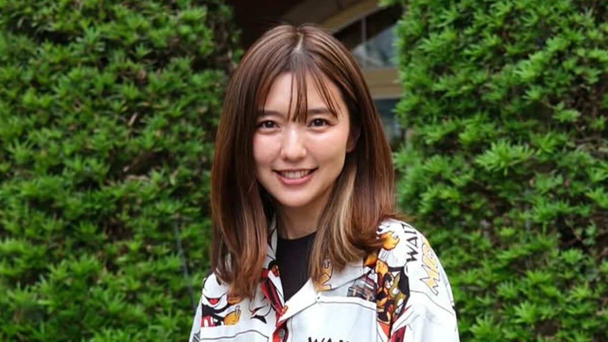 【 真野恵里菜 】 夫・柴崎岳から贈られたミッキーシャツでディズニー満喫 愛する我が子の成長も明かす「喜ぶ姿をたくさん見れて私も嬉しかった〜」