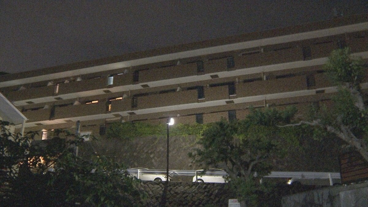 神奈川県鎌倉市のマンションの一室で高齢男性が血を流して死亡しているのが見つかる 同居の息子(54)が木刀で殴り殺害か 神奈川県警
