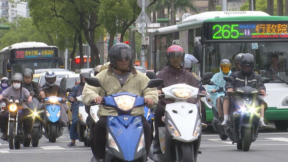 台湾の行政院 ドローンなど調達するための特別条例案を決定