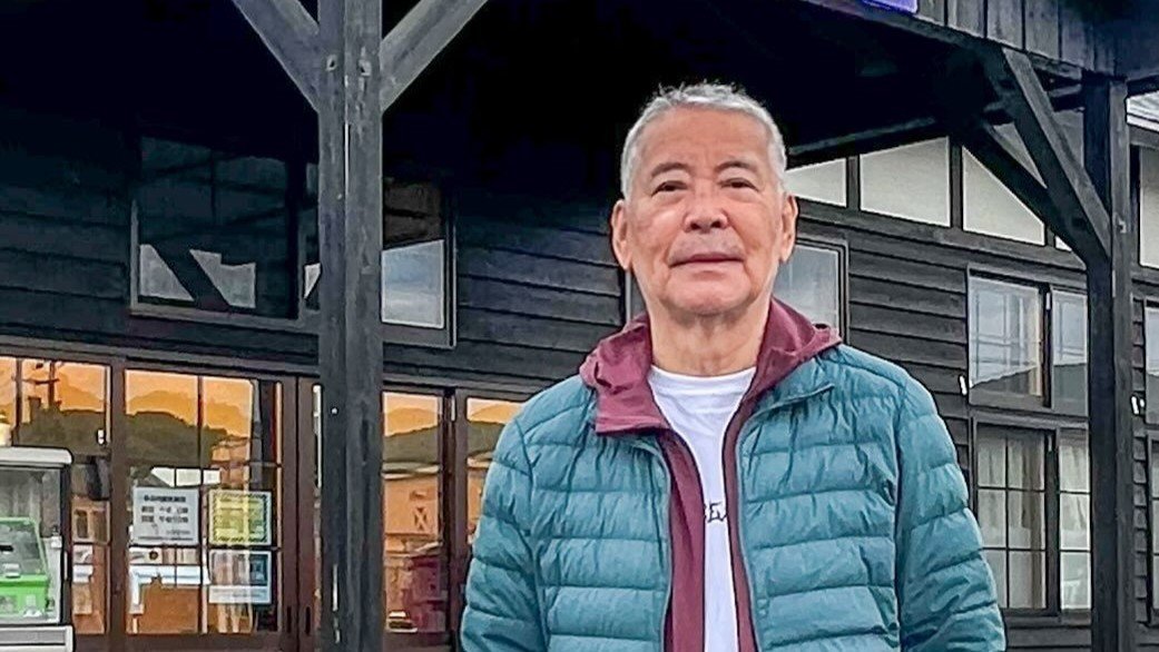 【 千昌夫 】北海道で「親父に手を合わせる」71年前・8歳の時に亡くした父〝即興で歌うのが得意だった〟血のつながりに思い馳せる