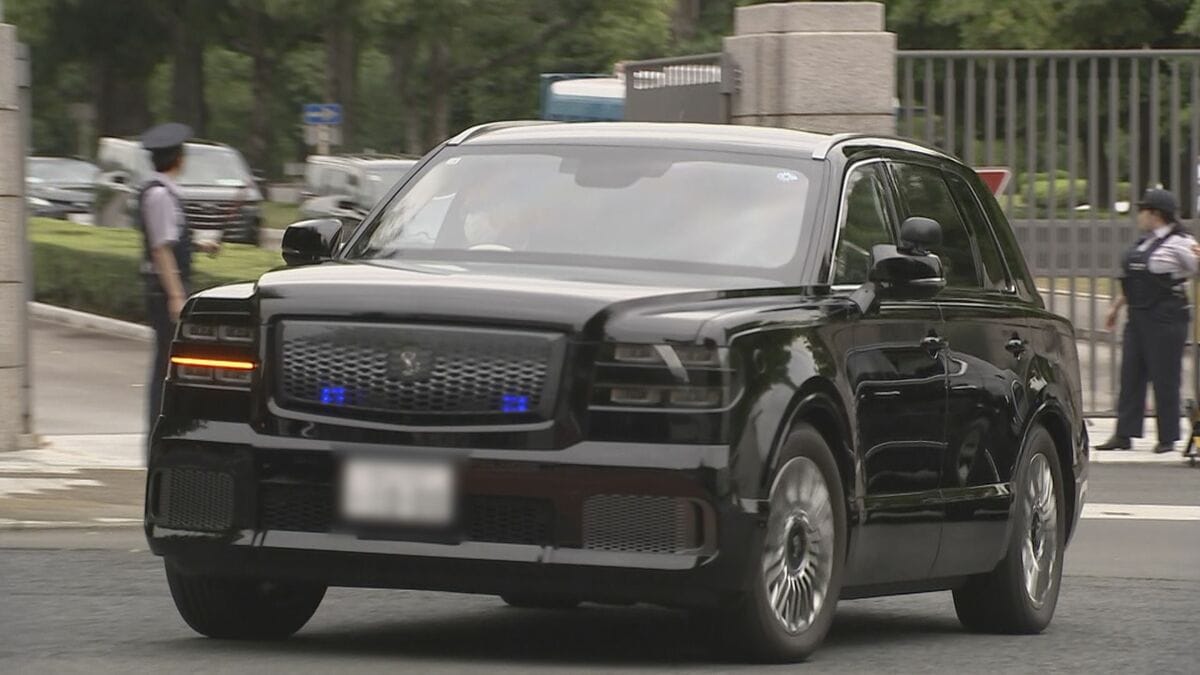 高市総理の公用車 22日付けで“走る執務室”を謳うトヨタ自動車の最高級ブランド「センチュリー」のSUVタイプに