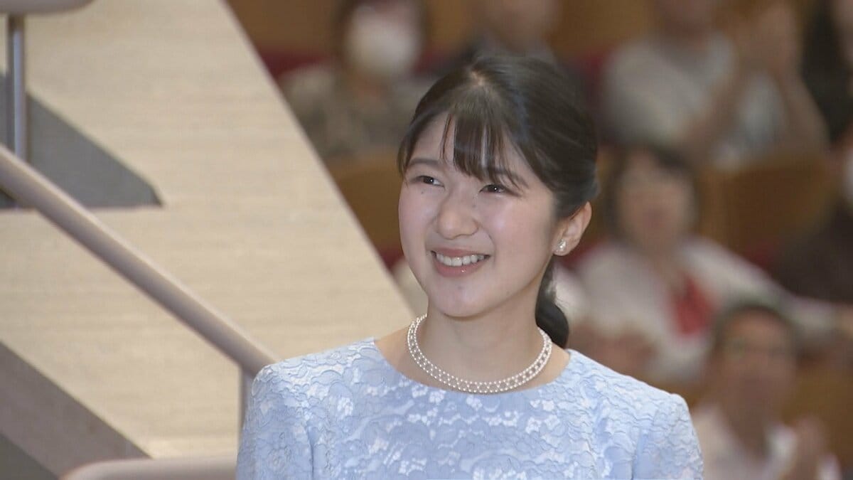 愛子さま「父からフルートの独奏を聞き逃さないように…」“日本フィル創立70周年記念演奏会”鑑賞
