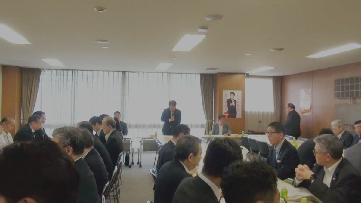 鳥獣被害への対応で自民が提言案 クマ捕獲・狩猟期間の延長の柔軟運用や処理施設の整備支援など