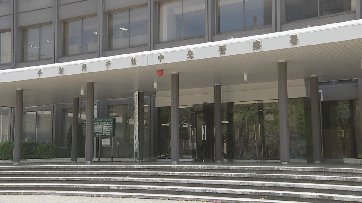 4人乗りの軽乗用車が横転　男子高校生ら2人死亡　警察が事故原因調べる　千葉県