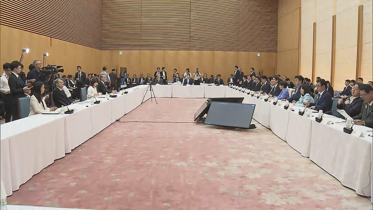 政府　最低賃金“全国平均で1500円”「遅くとも2030年代前半のできる限り早期に」これまでの方針からは後ろ倒し　成長戦略会議
