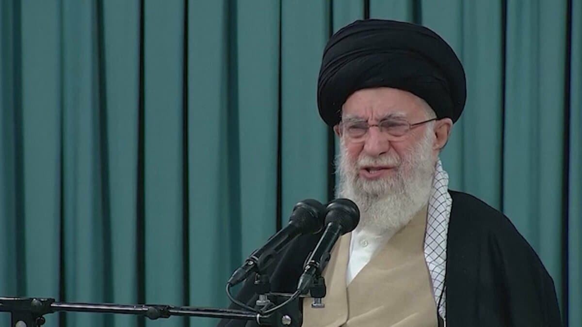 ハメネイ師 4日から葬儀へ イラン軍事当局が米イスラエルに対し葬儀期間中の攻撃を行わないよう警告