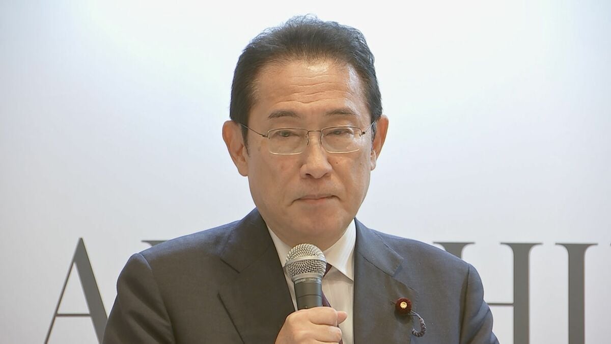 岸田元総理や萩生田幹事長代行が安倍元総理の回顧展訪れる きょうで死去から4年