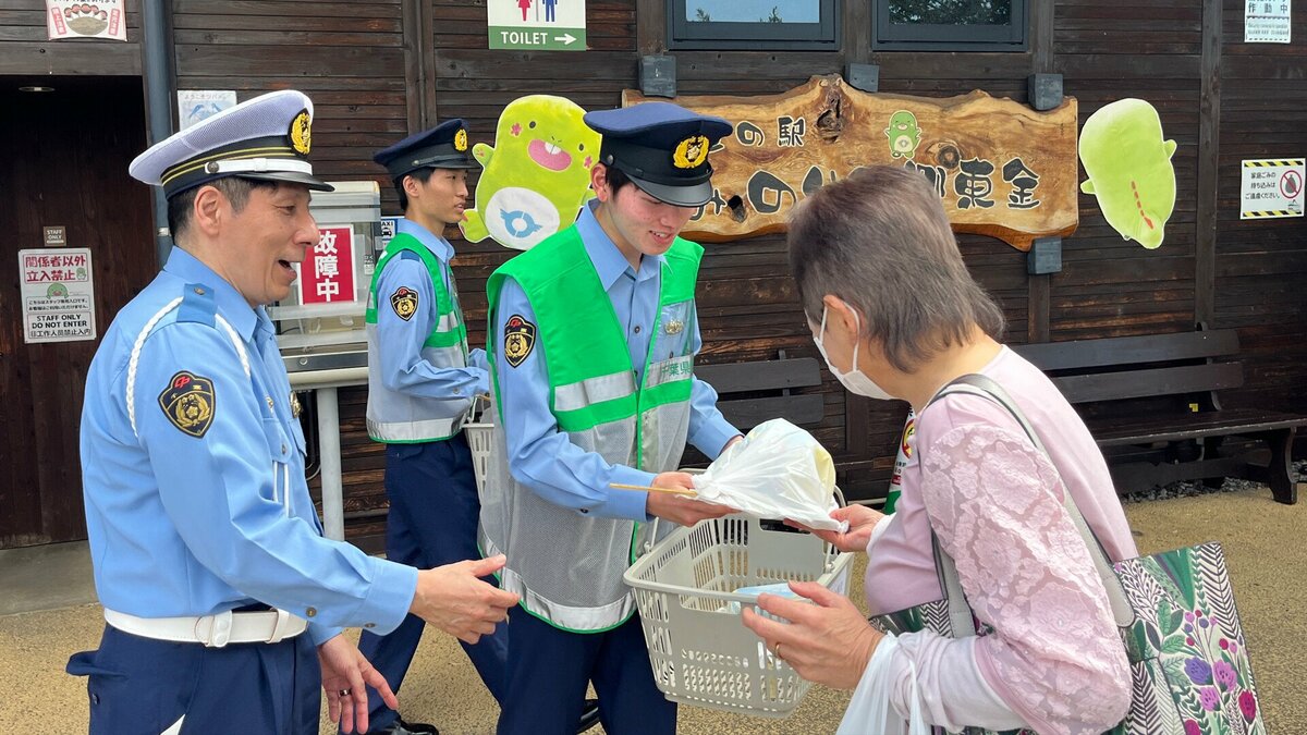 千葉県で夏の交通安全運動が始まる　警察学校の初任科生などが交通事故防止を呼びかけ