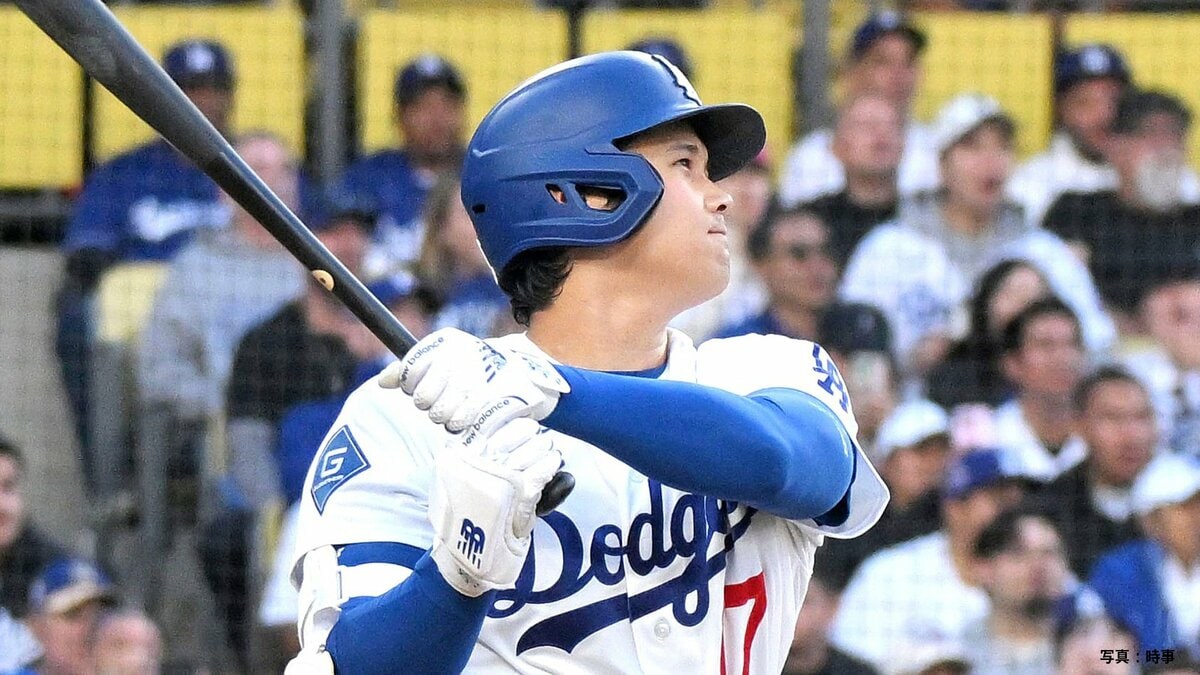 大谷翔平、21号先頭打者弾!日米通算350号に王手 左膝の違和感で二刀流回避も反撃アーチに本拠地熱狂