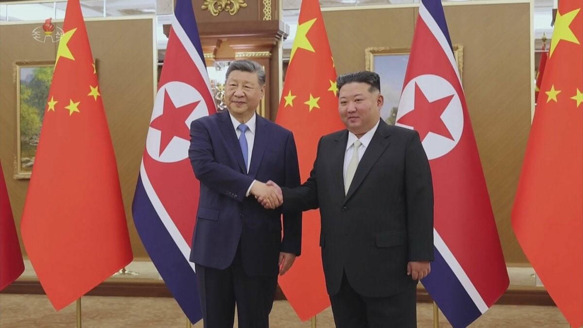 中国の習主席と北朝鮮の金総書記が祝電を交換 両国の結束を誇示 「中朝友好協力相互援助条約」締結から65年