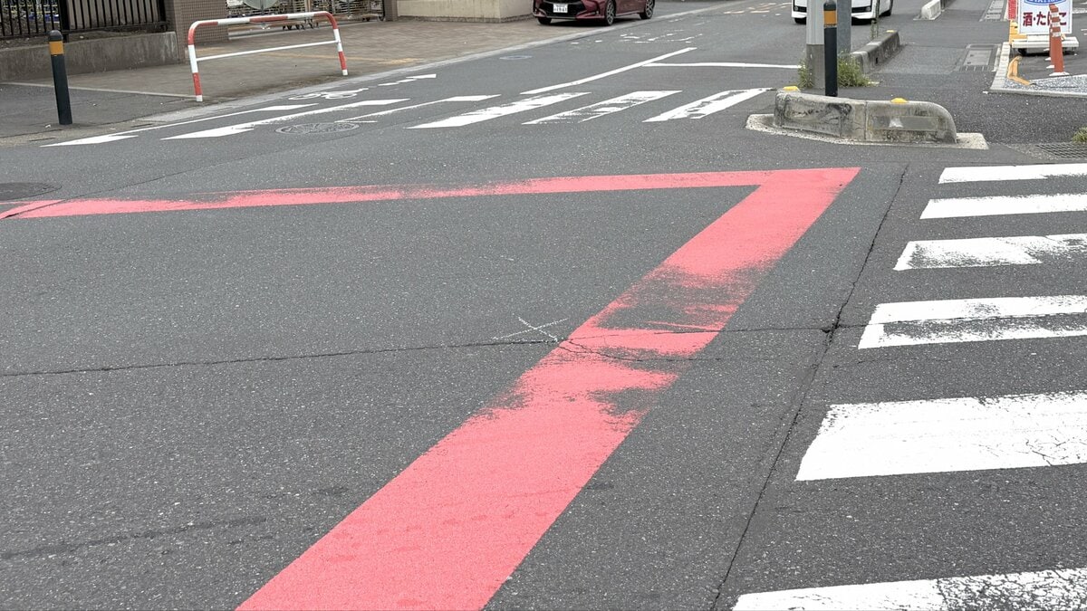 草加市で自転車運転の女性(40代)が大型トラックにひかれ死亡 トラック運転手を逮捕 自転車のチャイルドシートに同乗の6歳娘は軽傷 埼玉県警