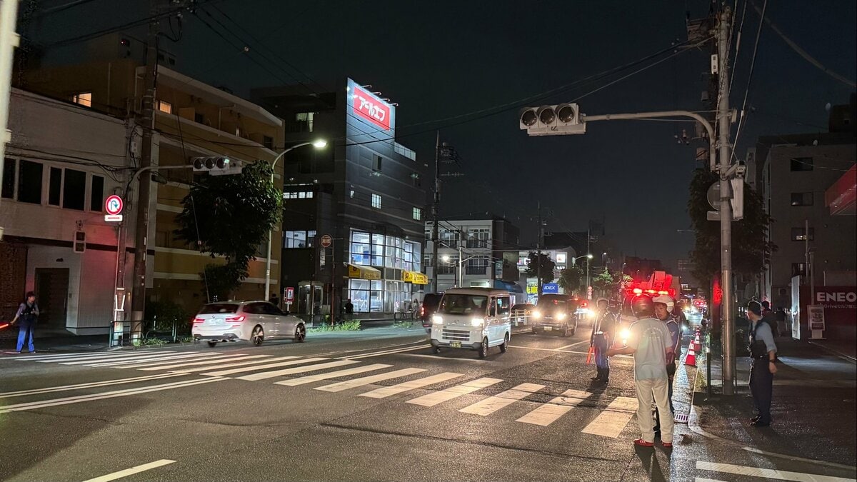 東京都内で“ゲリラ雷雨”発生　大田区では一時信号機が点灯せず、警察官が交通整理も
