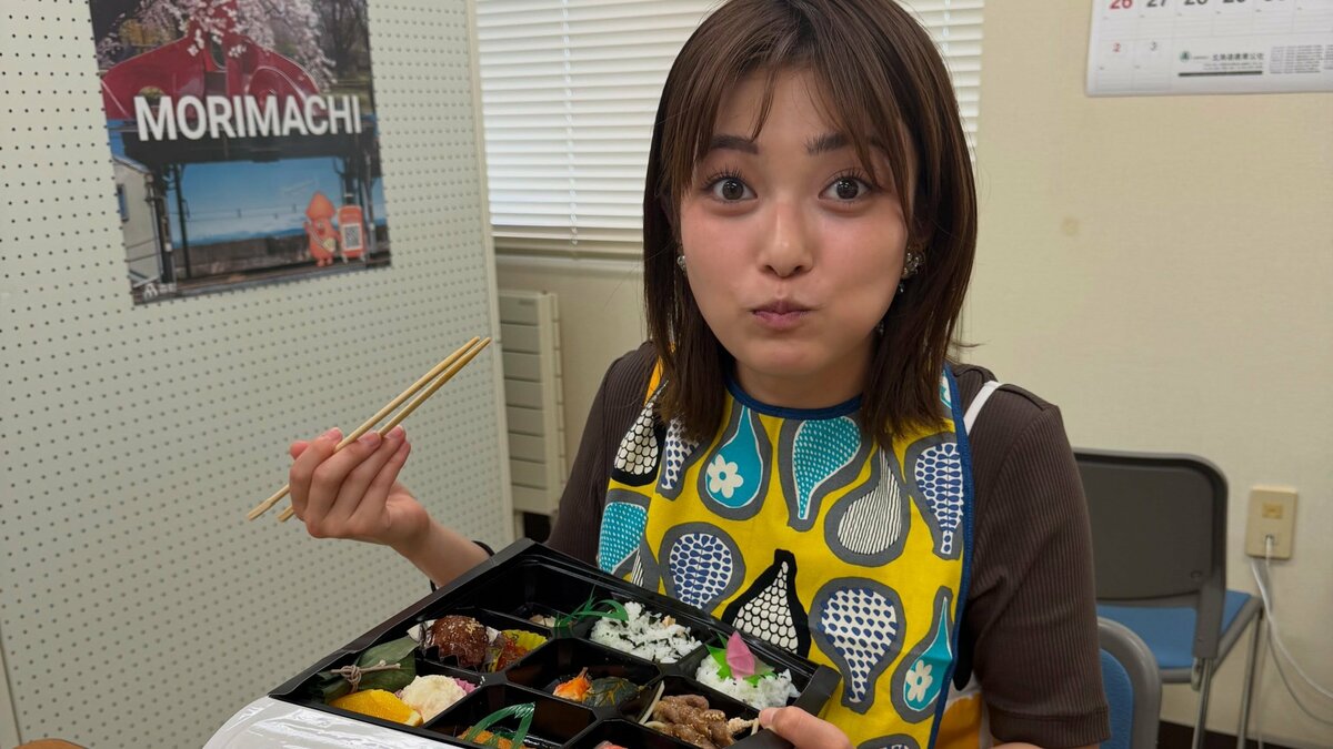 【 井上咲楽 】〝前掛けでごはん〟〝久しぶりに田中渓〟多忙な7月 ドラムの練習カットも投稿
