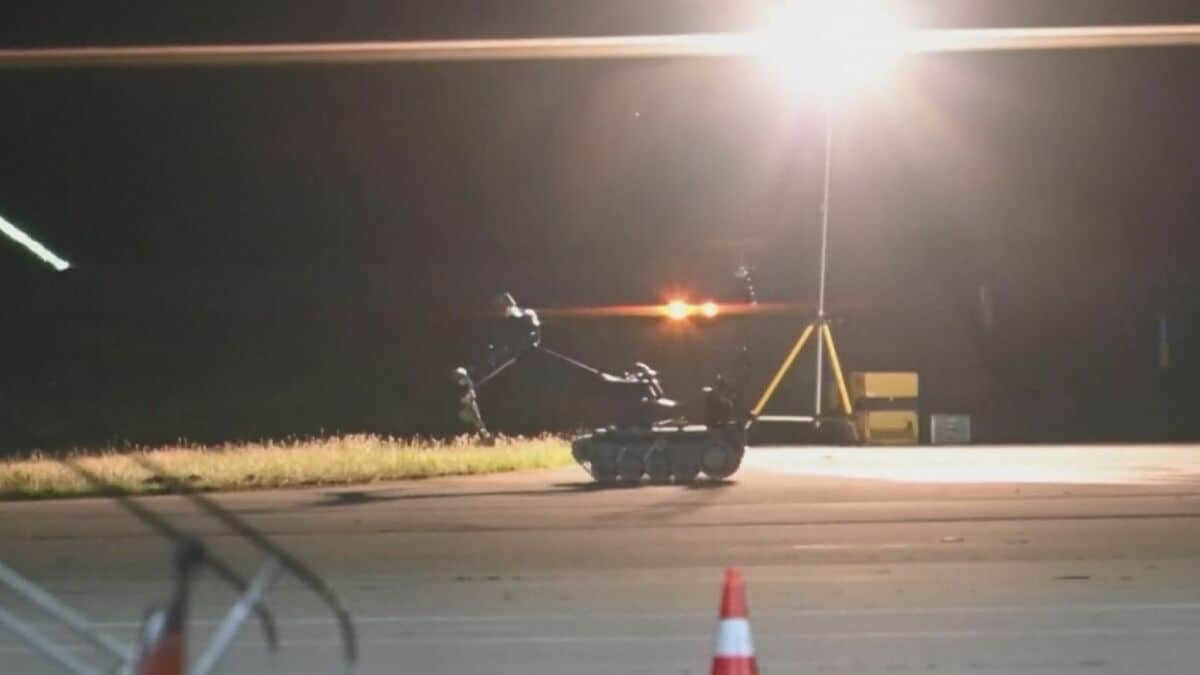 ドイツの空港で爆発物を搭載したドローンを発見 ドイツ内務相「外国勢力が関与の可能性も」