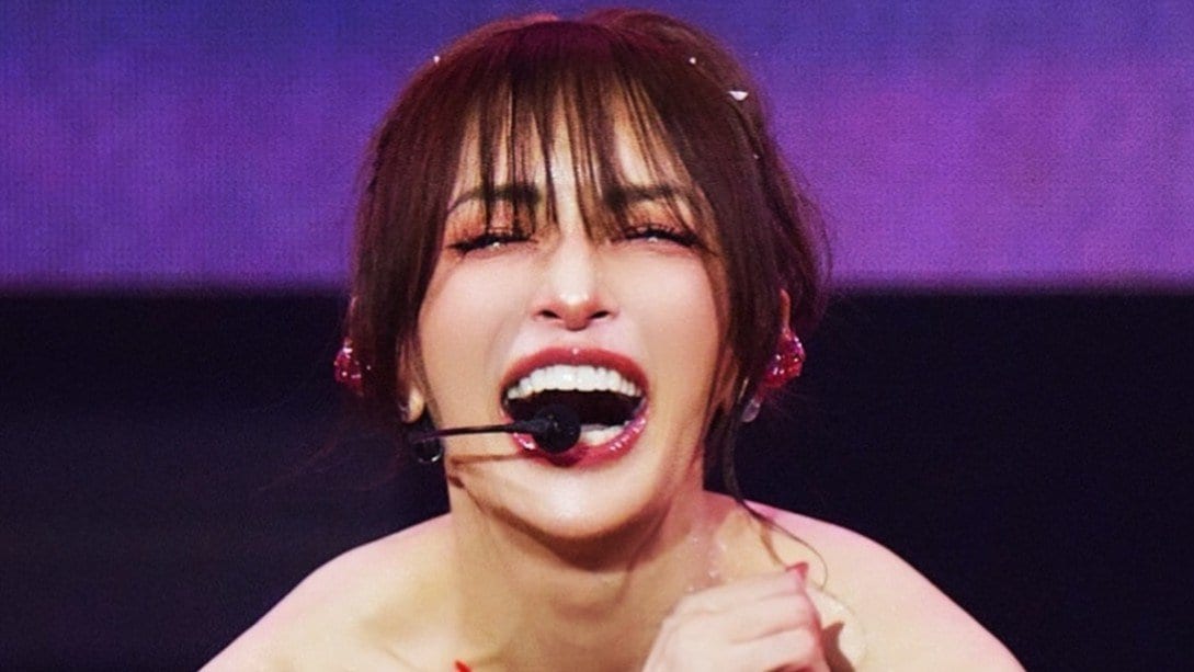 【 浜崎あゆみ 】千葉公演でトラブルも「つまり結果、悔いなしでした。そうだ、今日も私達は生き抜いたのだ」
