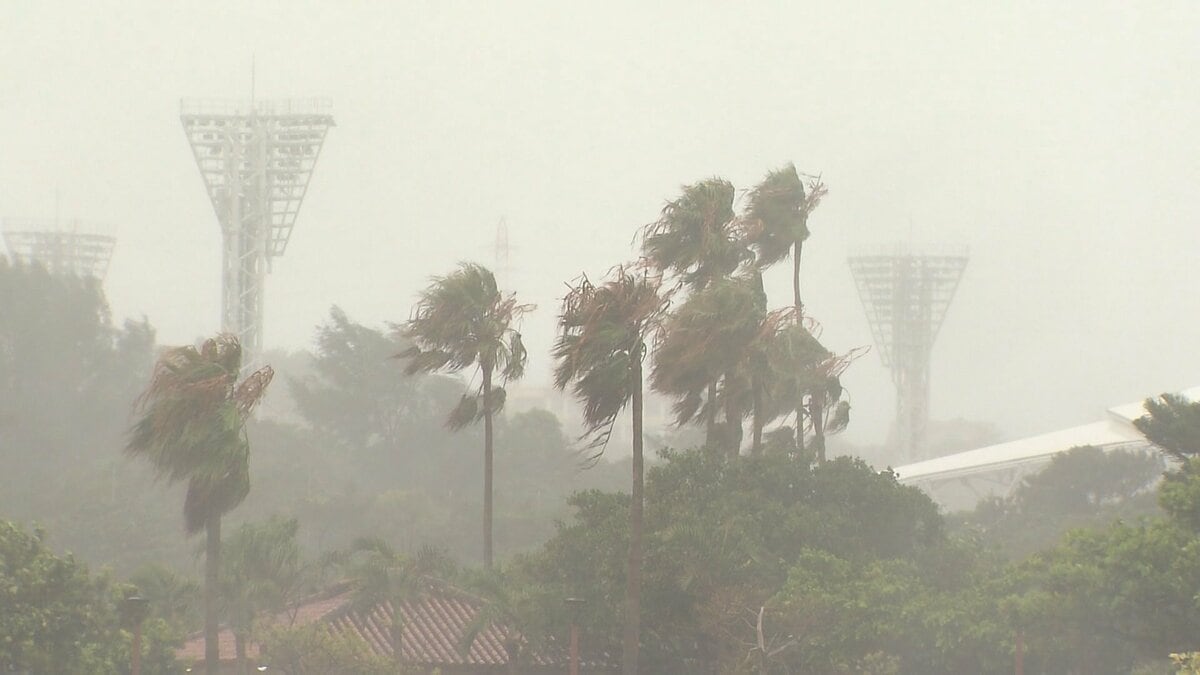 台風13号の影響(午後5時現在) 沖縄と鹿児島の約26万2500人に避難指示 沖縄で3人軽傷