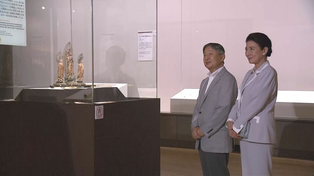天皇皇后両陛下 弘法大師生誕1250年特別展へ