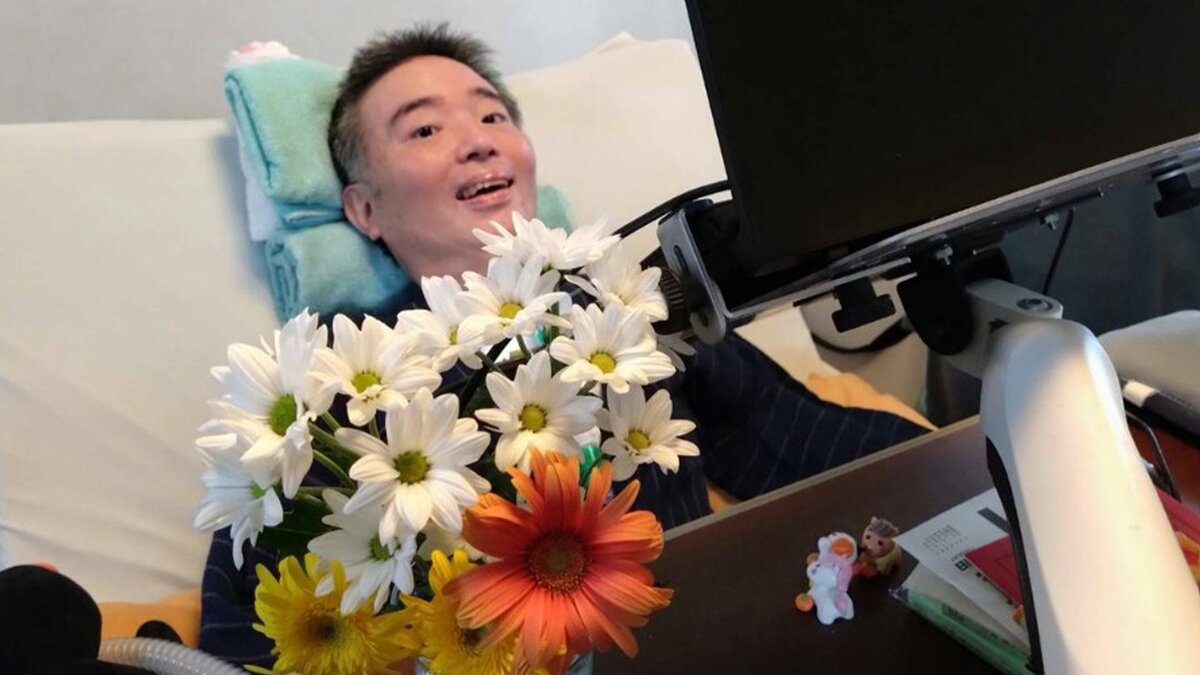 【 ALS闘病 】声優・津久井教生さん 「お盆はお花を眺められるのもこの時期の楽しみの一つです」残暑続く夏へのメッセージも【ニャンちゅう】