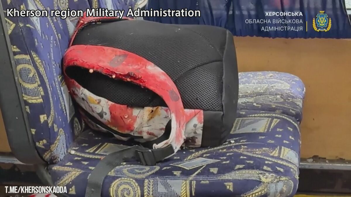 ロシアの無人機がバスを攻撃　4人死亡　ウクライナ南部へルソン