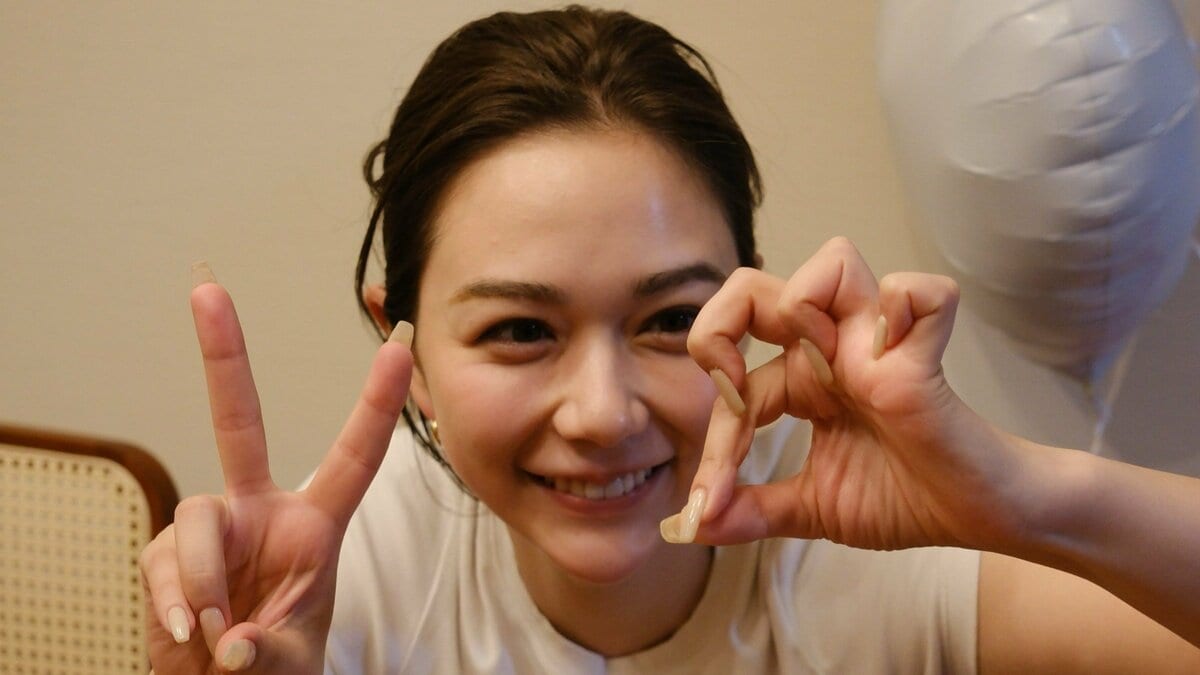 【 村重杏奈 】身近な仲間に囲まれ28歳のバースデーパーティー「改めて!!28歳もばりばり働くぞ!」