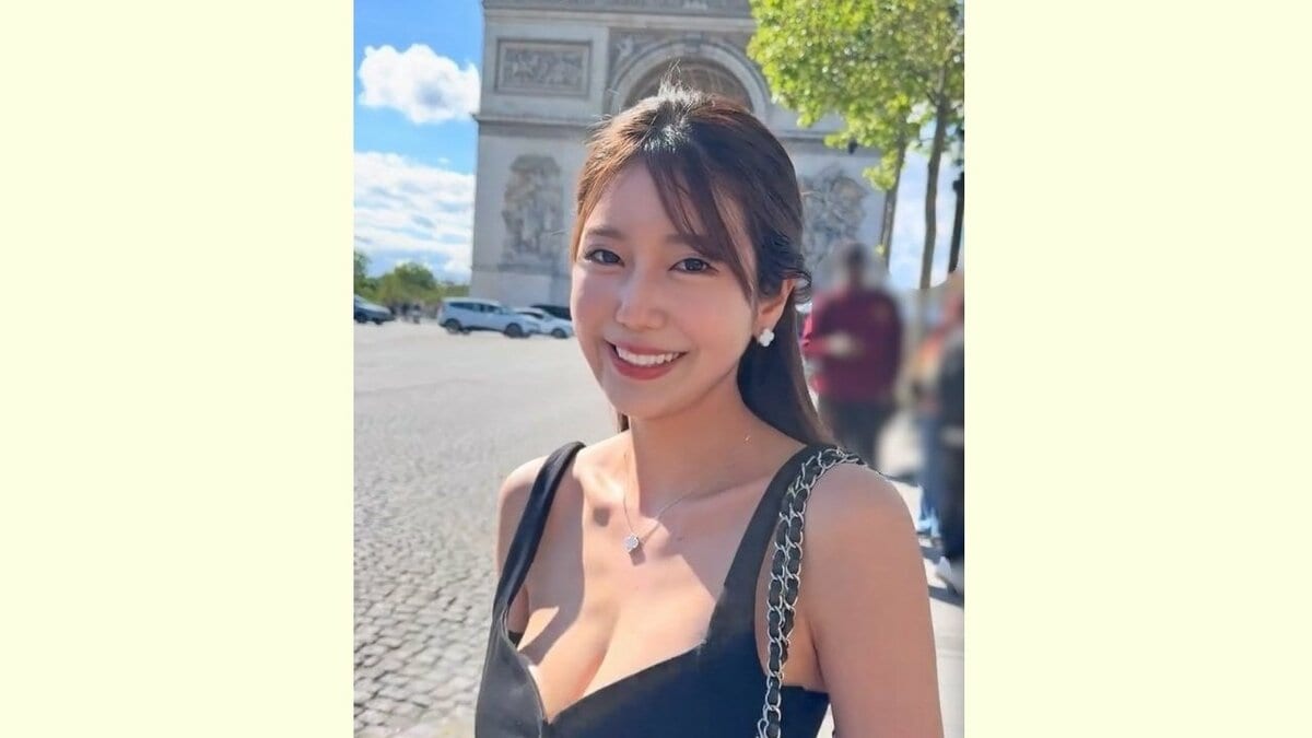 【 阿部なつき 】デコルテ全開 パリ・凱旋門前でスマイル〝今月からヨーロッパ〟5月の思い出を投稿