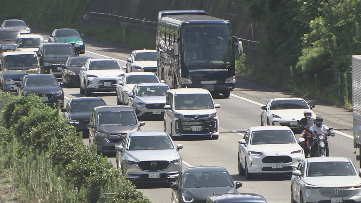 「ながら運転」検知する警報装置を2031年9月以降の新型車すべてに搭載義務化へ　国土交通省