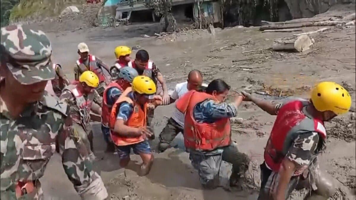 「5人は家族」幼い子ども含む日本人5人も安否不明 ネパール・中国国境の土石流で死者約480人、行方不明1500人以上 専門家は氷河崩壊が土石流の発生源との見方示す