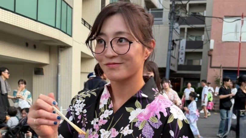 【 角田夏実 】「お祭り行きたい!!!と思って実家から浴衣を引っ張り出してきた」レアなメガネ&浴衣ショットに「どちらも似合う」「めちゃくちゃ可愛い」