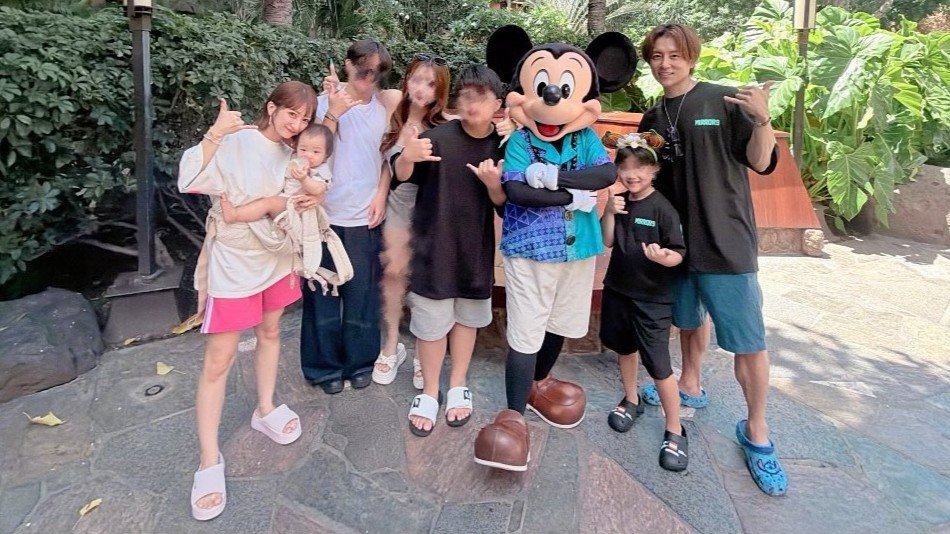 【 辻希美 】「家族7人Hawaii旅行」1歳夢空ちゃん含め「かなりドッタバタ」 無事帰国も「12個のスーツケースを片付けるのが1番ヤバい」