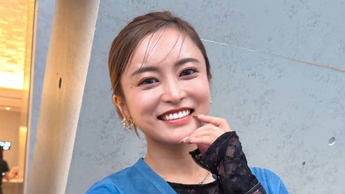 【 小島瑠璃子 】 「やっぱり黒髪が好きですか?」ニューヘアー披露 髪色めぐる反響に「なんなのみんな!」と笑顔のツッコミ