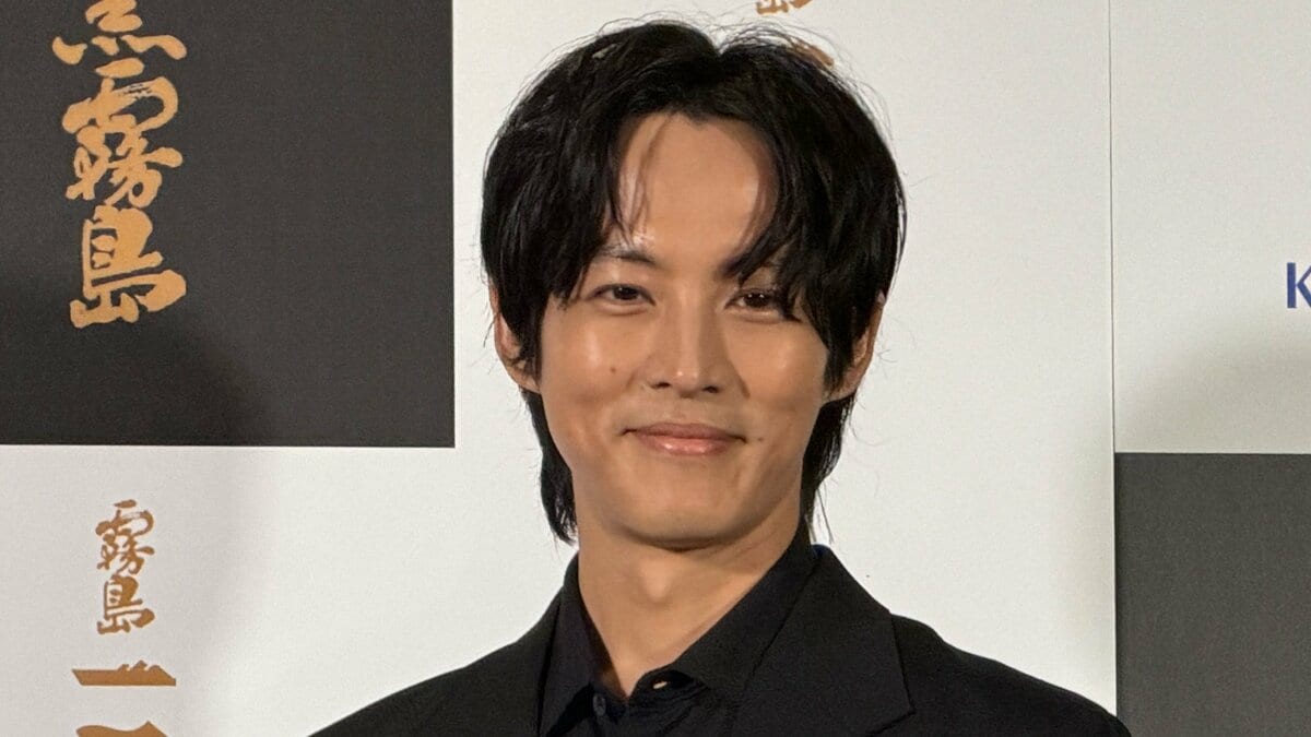焼酎片手に「VIVANT」【別班「黒須」役・松坂桃李】〝やっぱり野崎は裏切ってない〟〝堺(雅人)さんは絶対ギャラ3倍〟 妻・戸田恵梨香を〝うちの妻は師匠〟