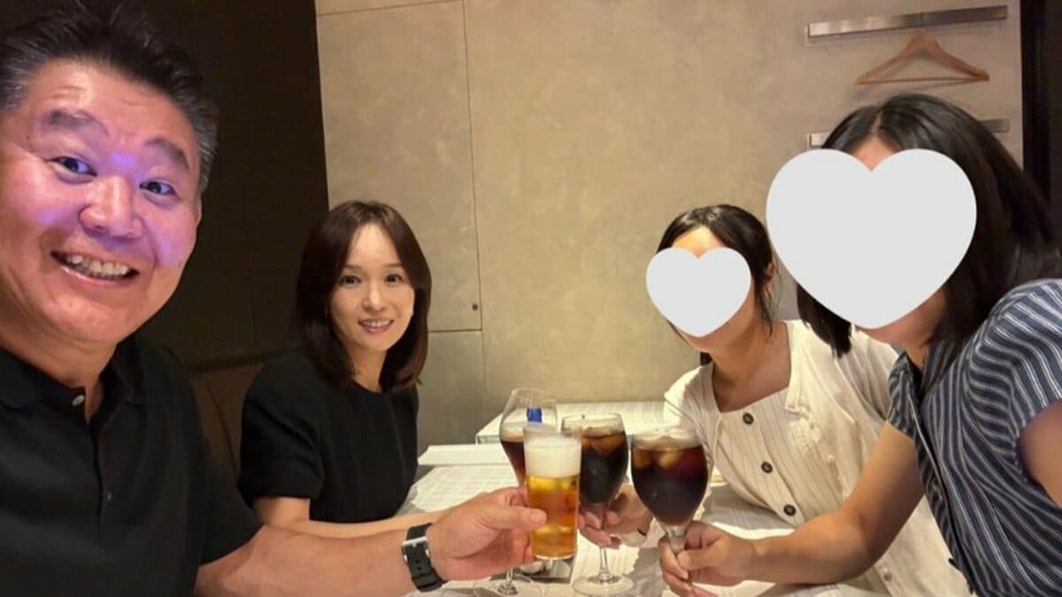 【 花田虎上 】 妻・倉実さんの誕生日を家族でお祝い「5日前からプレゼントを渡したり昨日はお花を送ったりしてました」
