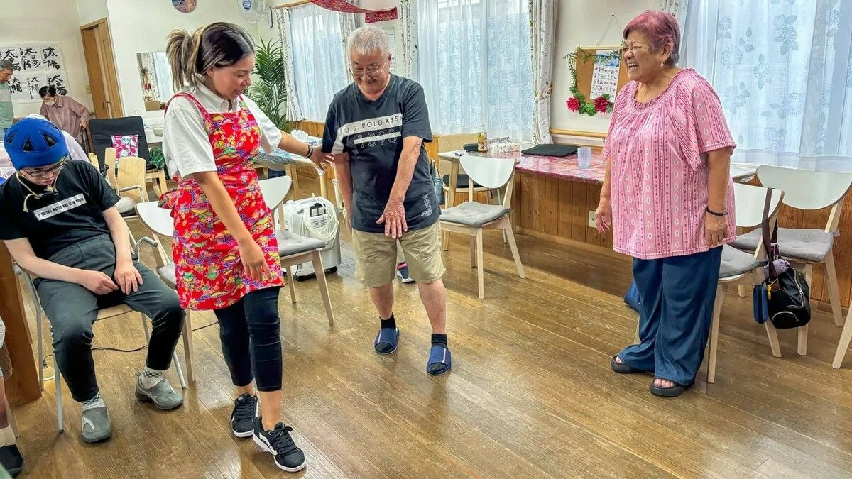 様々なルーツの高齢者と障害者が多文化を楽しむデイサービス「てぃ~だの希望」