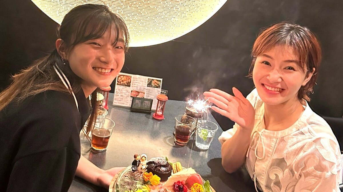 【 坂本花織 】村上佳菜子が「ご結婚のお祝い！」　村上が6歳上〝お姉さんできて嬉しかった〟満面の〝カオリスマイル〟