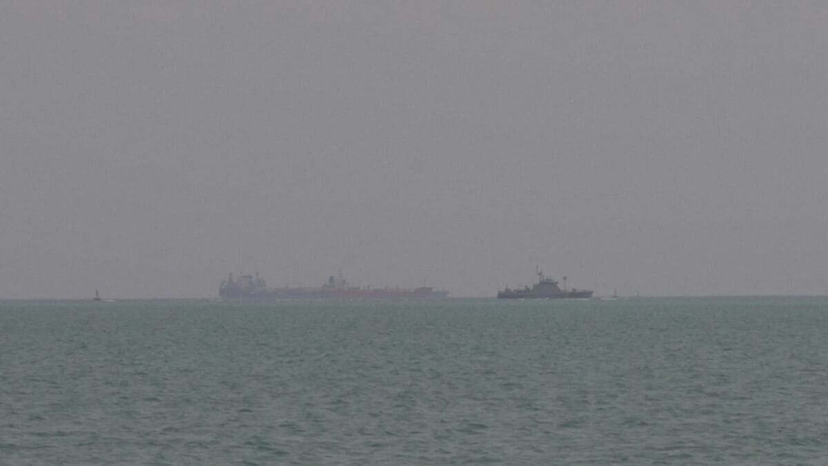 フーシ派 サウジ原油輸出拠点を攻撃と主張