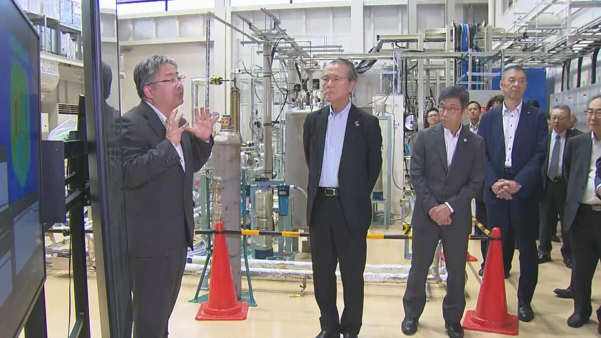 経団連・筒井会長　青森の“核燃料サイクル”“核融合”施設を視察　エネルギー政策に積極関与