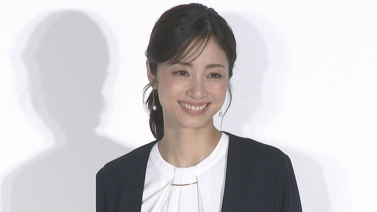 三児の母【 上戸彩 】〝汚い手で「ママ!」って触ってきたり口を拭かれたり〟 奮闘する〝子育て〟明かす