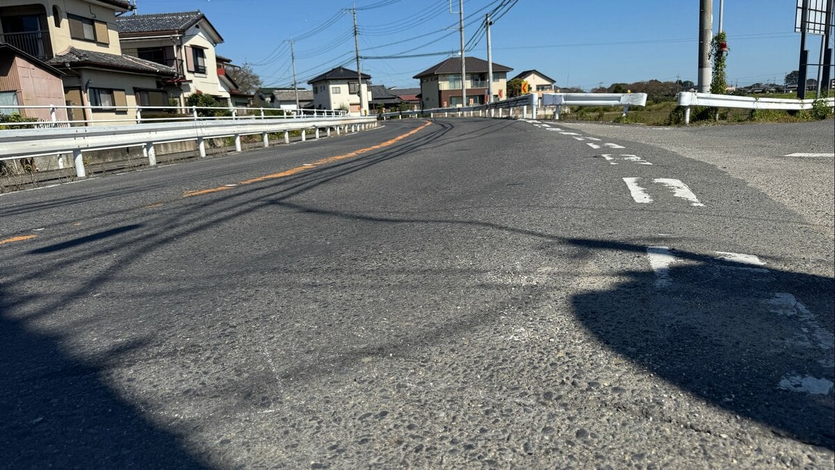 栃木市で路線バスと乗用車が衝突　バスの乗客ら4人が軽傷