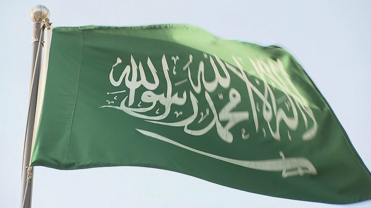 サウジ首都の国際空港に再び攻撃 複数人がけが フーシ派関与か