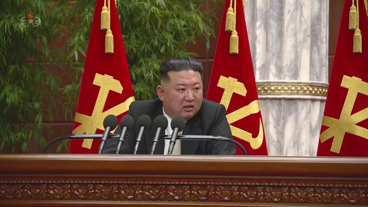 北朝鮮　弾道ミサイルの可能性のあるものを2度にわたり発射　いずれも日本のEEZの外に落下したと推定　防衛省