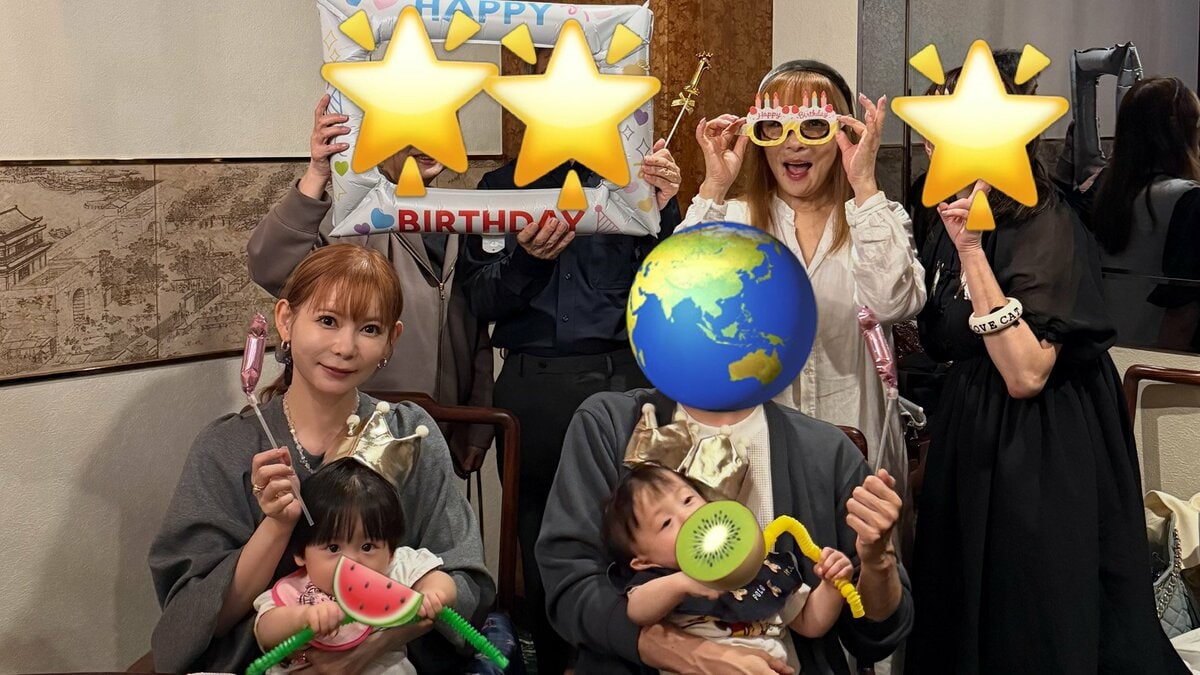 【 中川翔子 】 双子の1歳誕生日会を「親子4世代」思い出の中華店で報告 父・勝彦さんとの幼少期ショットも公開「41年通っている!」