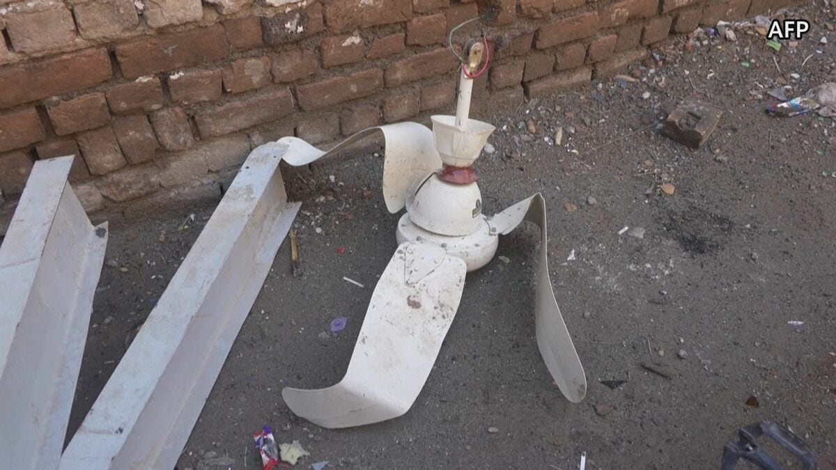 パキスタン北西部の学校で屋根が崩落 児童・生徒ら35人が死亡