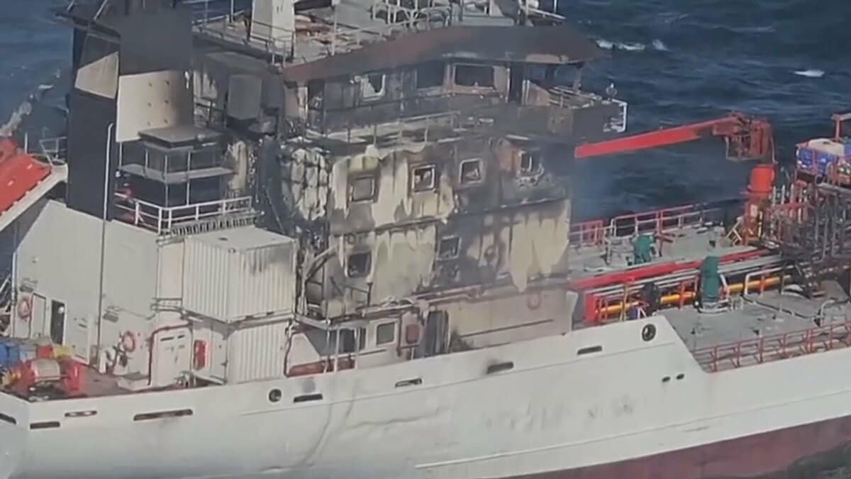黒海で再び民間の船舶が炎上 乗組員7人行方不明「無人機による攻撃」 2日前にも11人が行方不明に