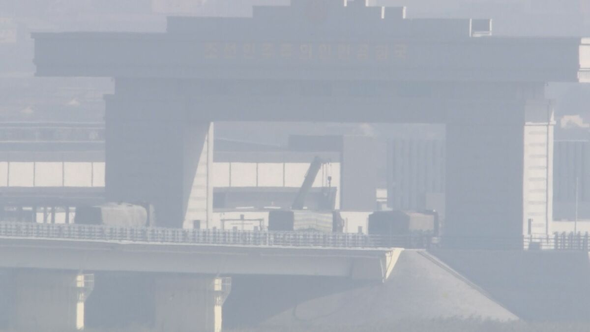 完成から12年経て開通 中国と北朝鮮結ぶ自動車橋 本格運用はじまる 「経済協力に新たな活力」北朝鮮首相が期待感